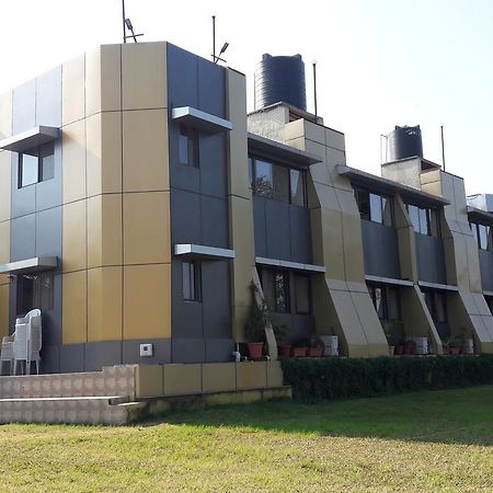 Savshanti Lake Resort Saputara Exteriér fotografie