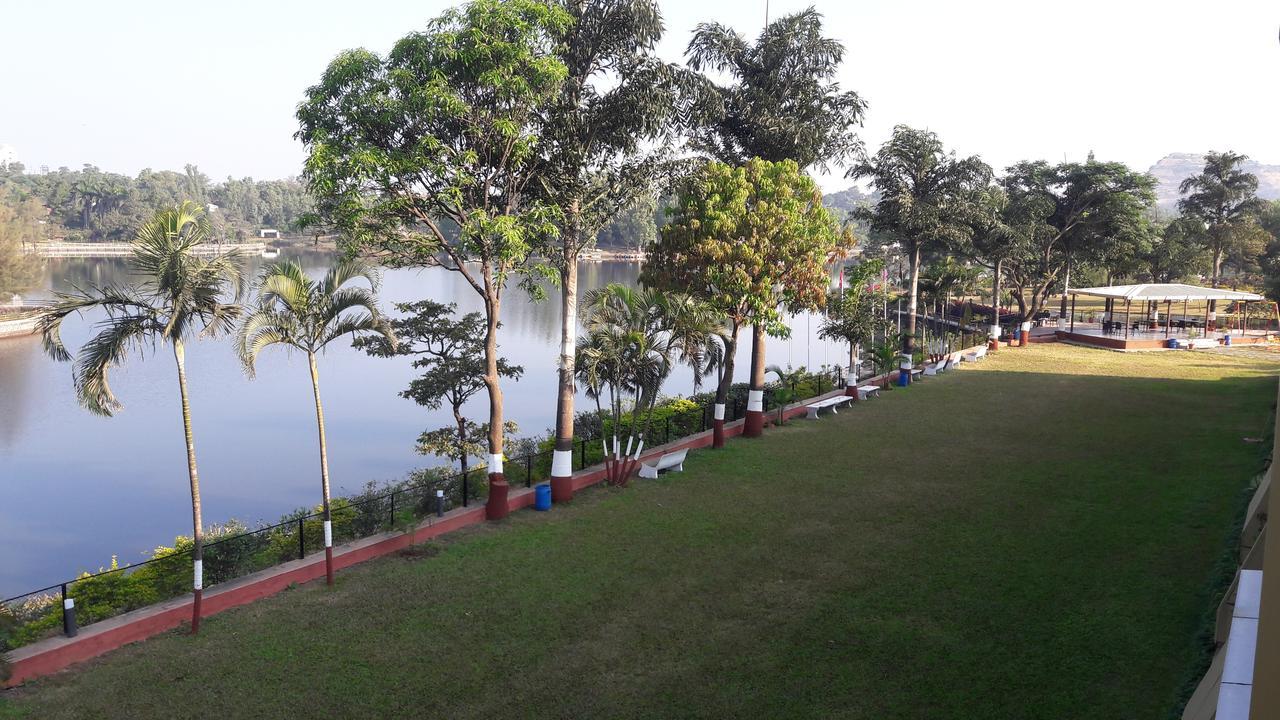 Savshanti Lake Resort Saputara Exteriér fotografie